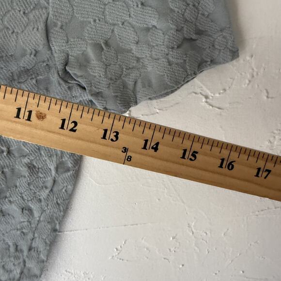 Emma & Elsa Y2k One Size Gray Floral Textured Short Sleeve Stretch Baby Tee - Picture 6 of 8